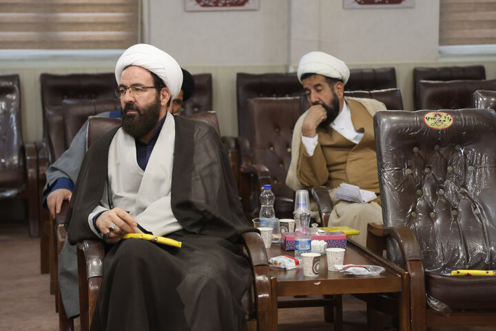 تصاویر / نشست هم اندیشی ائمه جمعه استان همدان با رئیس ستاد اقامه نماز همدان