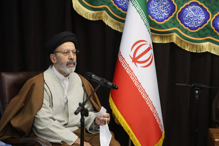 تصاویر / نشست هم اندیشی ائمه جمعه استان همدان با رئیس ستاد اقامه نماز همدان