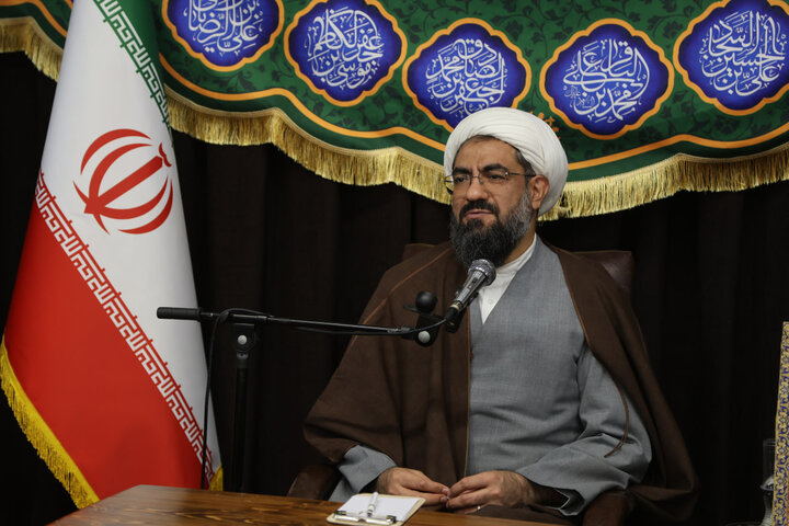 تصاویر / نشست هم اندیشی ائمه جمعه استان همدان با رئیس ستاد اقامه نماز همدان