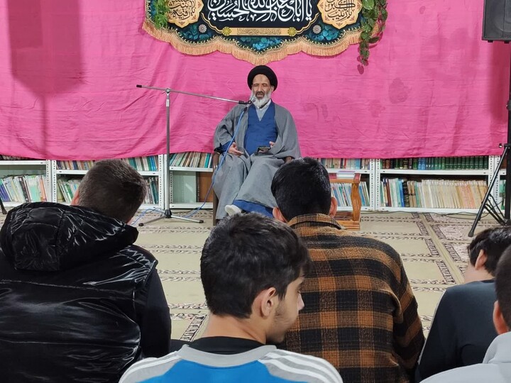 تصاویر /برگزاری جشن میلاد حضرت زهرا(س) در مدرسه علمیه ولیعصر(عج)سامن