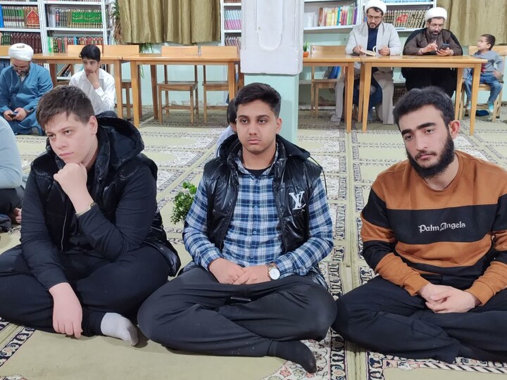 تصاویر /برگزاری جشن میلاد حضرت زهرا(س) در مدرسه علمیه ولیعصر(عج)سامن