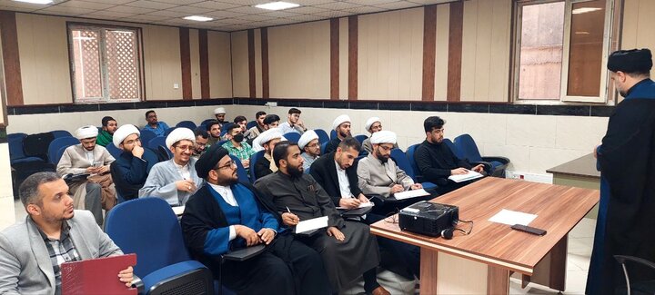 تصاویر/دوره تربیت مربی حفظ قرآن برای طلاب و مربیان حلقه‌های حفظ آغاز شد