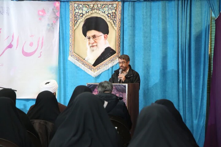 تصاویر / دیدار جمعی از بانوان فعال فرهنگی با امام جمعه اسدآباد