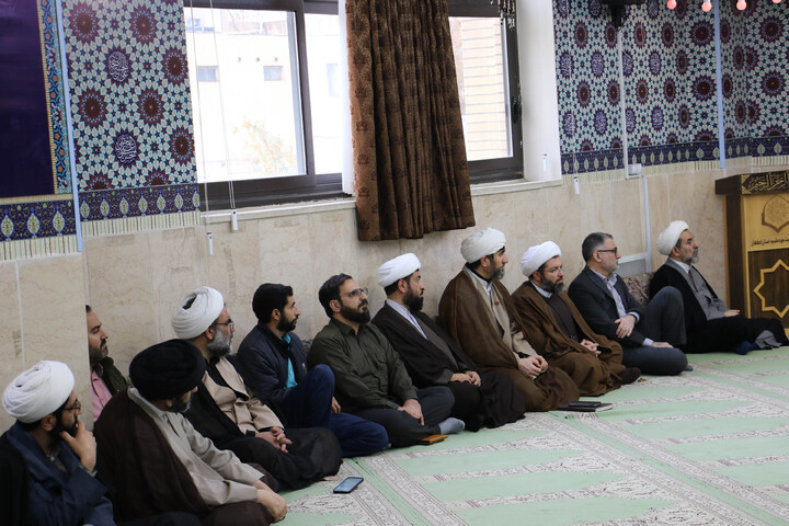 تصاویر| سخنرانی آیت الله شب زنده دار در مرکز مدیریت حوزه علمیه اصفهان