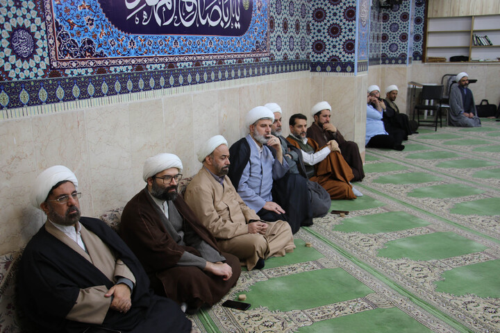 تصاویر| سخنرانی آیت الله شب زنده دار در مرکز مدیریت حوزه علمیه اصفهان