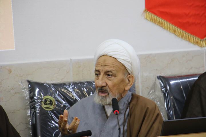 تصاویر| نشست مدیران مراکز حوزوی اصفهان با آیت الله شب زنده دار