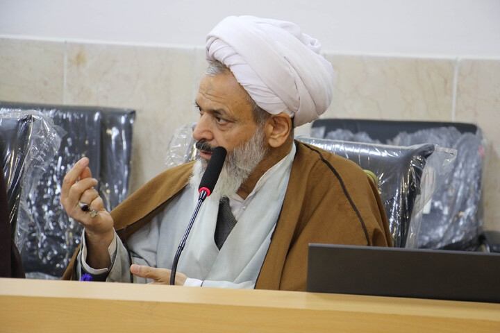 تصاویر| نشست مدیران مراکز حوزوی اصفهان با آیت الله شب زنده دار