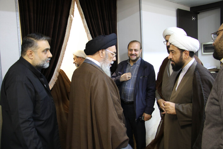 تصاویر| نشست مدیران مراکز حوزوی اصفهان با آیت الله شب زنده دار