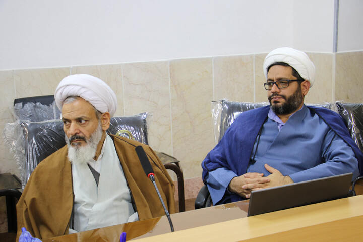 تصاویر| نشست مدیران مراکز حوزوی اصفهان با آیت الله شب زنده دار