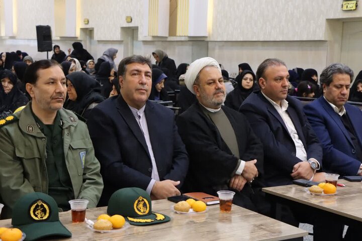 تصاویر/  جشن ولادت حضرت زهرا سلام الله علیها و هفته گرامیداشت مقام زن و روز مادر  در نوشین شهر