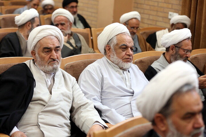 تصاویر/ همایش تجلیل از پیشکسوتان طلاب و روحانیون استان قم