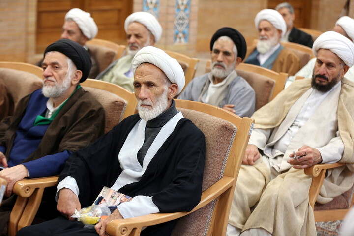 تصاویر/ همایش تجلیل از پیشکسوتان طلاب و روحانیون استان قم