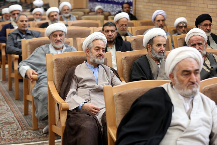 تصاویر/ همایش تجلیل از پیشکسوتان طلاب و روحانیون استان قم