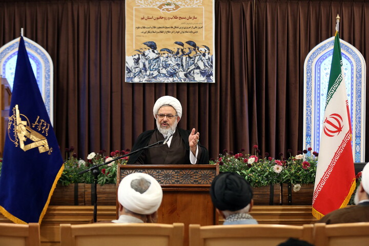 تصاویر/ همایش تجلیل از پیشکسوتان طلاب و روحانیون استان قم