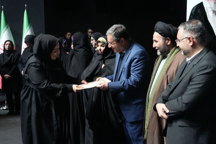 تصاویر/ آیین تجلیل از بانوان تأثیرگذار آذربایجان‌غربی