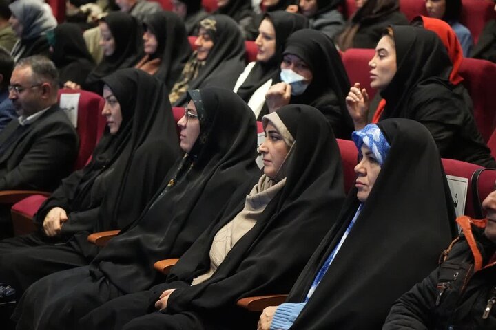 تصاویر/ آیین تجلیل از بانوان تأثیرگذار آذربایجان‌غربی