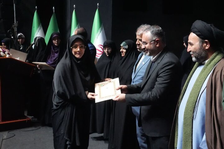 تصاویر/ آیین تجلیل از بانوان تأثیرگذار آذربایجان‌غربی