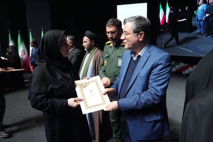 تصاویر/ آیین تجلیل از بانوان تأثیرگذار آذربایجان‌غربی