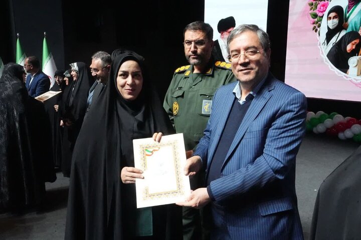 تصاویر/ آیین تجلیل از بانوان تأثیرگذار آذربایجان‌غربی