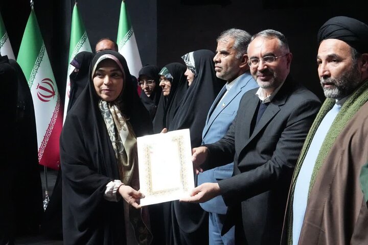 تصاویر/ آیین تجلیل از بانوان تأثیرگذار آذربایجان‌غربی