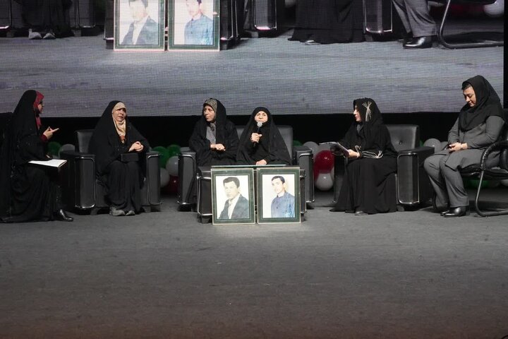 تصاویر/ آیین تجلیل از بانوان تأثیرگذار آذربایجان‌غربی