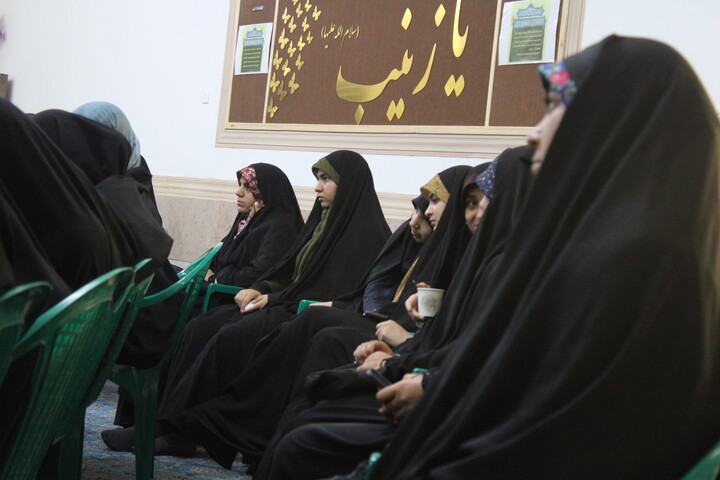 تصاویر/ جشن ولادت حضرت فاطمه زهرا(س)در مدرسه علمیه حضرت زینب(س) کرمان