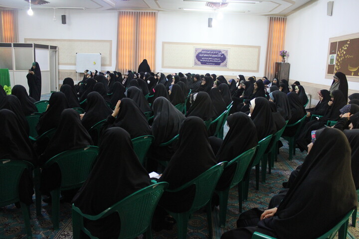 تصاویر/ جشن ولادت حضرت فاطمه زهرا(س)در مدرسه علمیه حضرت زینب(س) کرمان