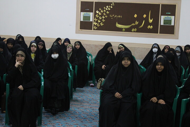 تصاویر/ جشن ولادت حضرت فاطمه زهرا(س)در مدرسه علمیه حضرت زینب(س) کرمان