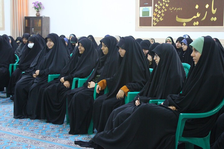 تصاویر/ جشن ولادت حضرت فاطمه زهرا(س)در مدرسه علمیه حضرت زینب(س) کرمان