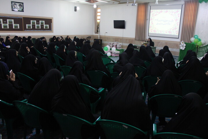 تصاویر/ جشن ولادت حضرت فاطمه زهرا(س)در مدرسه علمیه حضرت زینب(س) کرمان
