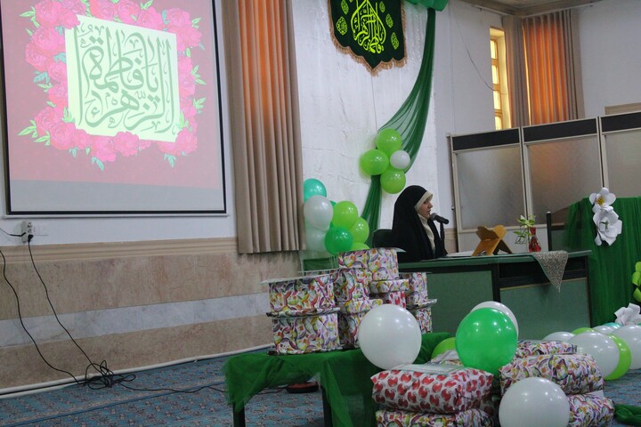 تصاویر/ جشن ولادت حضرت فاطمه زهرا(س)در مدرسه علمیه حضرت زینب(س) کرمان