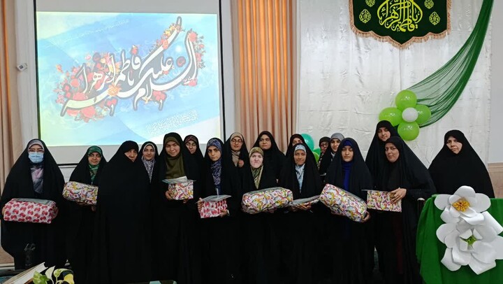 تصاویر/ جشن ولادت حضرت فاطمه زهرا(س)در مدرسه علمیه حضرت زینب(س) کرمان