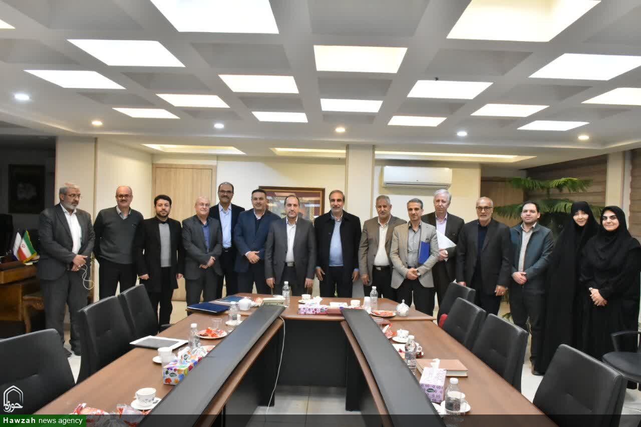 بازدید ۹ ساعته معاون سیاسی اجتماعی استاندار اصفهان از بخش‌های مختلف اداره کل فرهنگ و ارشاد اسلامی استان