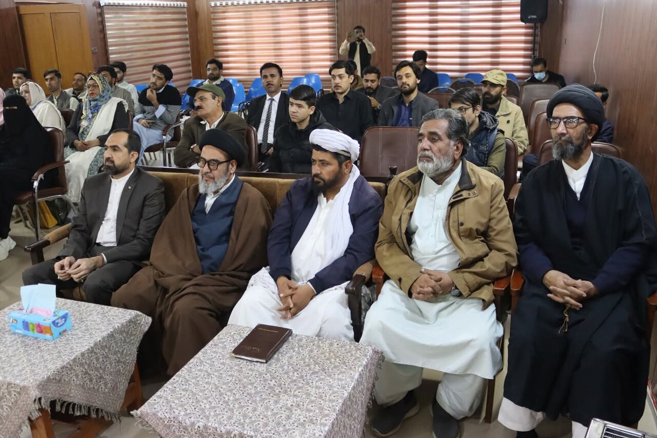 کوئٹہ میں "رہبرِ معظم کے افکار سے آگہی" کے عنوان پر علمی نشست کا انعقاد: رہبرِ معظم نے مسئلہ فلسطین کو زندہ رکھنے کے ساتھ اسرائیل اور امریکہ کے غرور کو خاک میں ملا دیا، مقررین