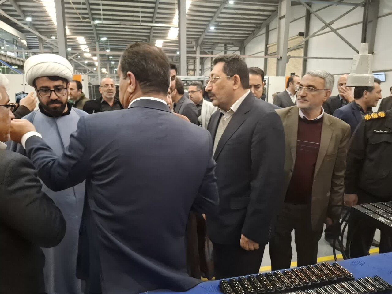 ادای احترام وزیر صمت به شهدای گمنام راوند کاشان+عکس