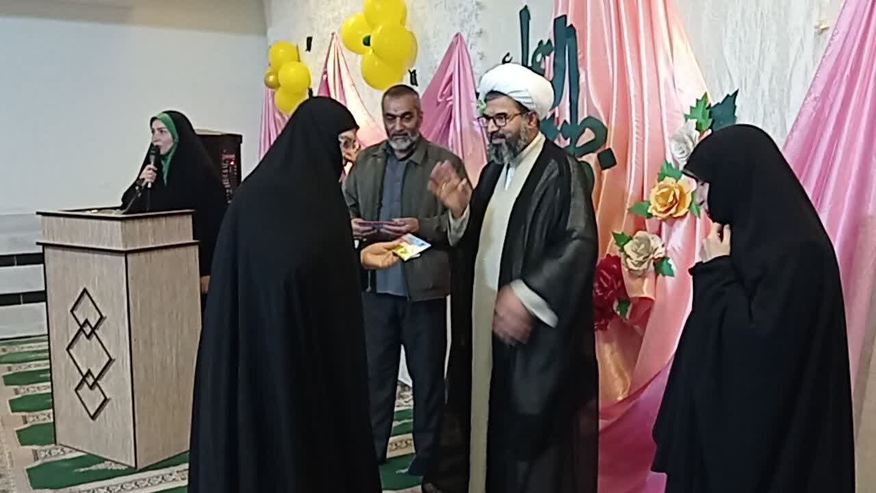 تصاویر/ مراسم بزرگداشت مقام مادر با حضور امام جمعه الیگودرز