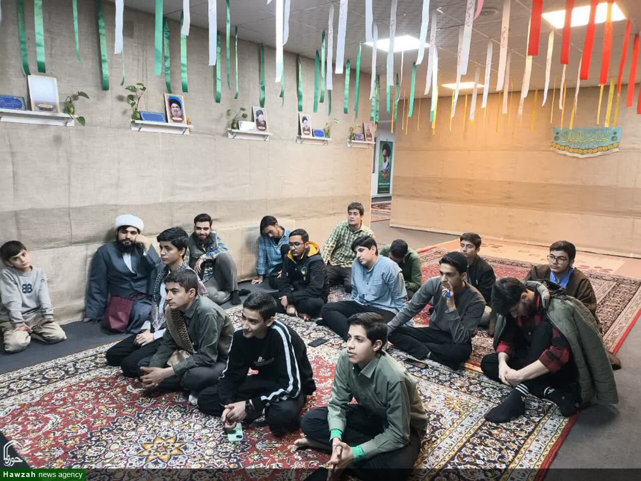 مراسم جشن ولادت حضرت زهرا سلام الله علیها، با سخنرانی حجت الاسلام و المسلمین خلیلی و همراه با مدیحه سرایی کربلایی علی علیقارداشی