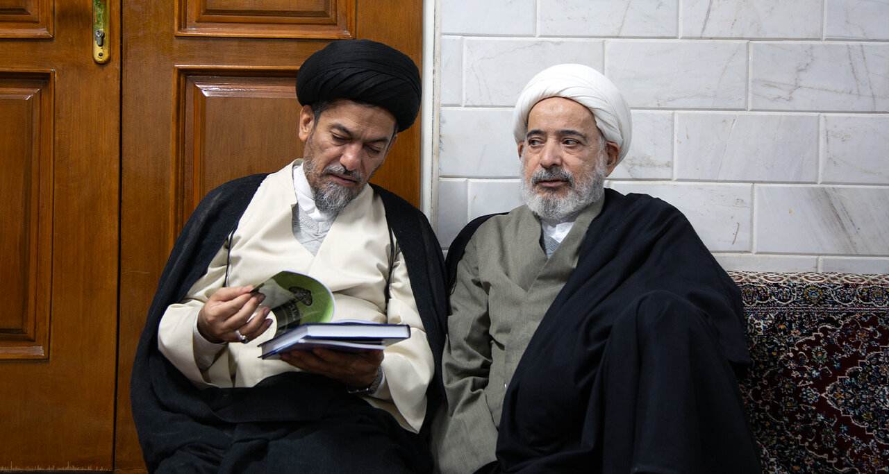 منابع روایی اهل سنت سرشار از فضائل اهل بیت علیهم السلام است