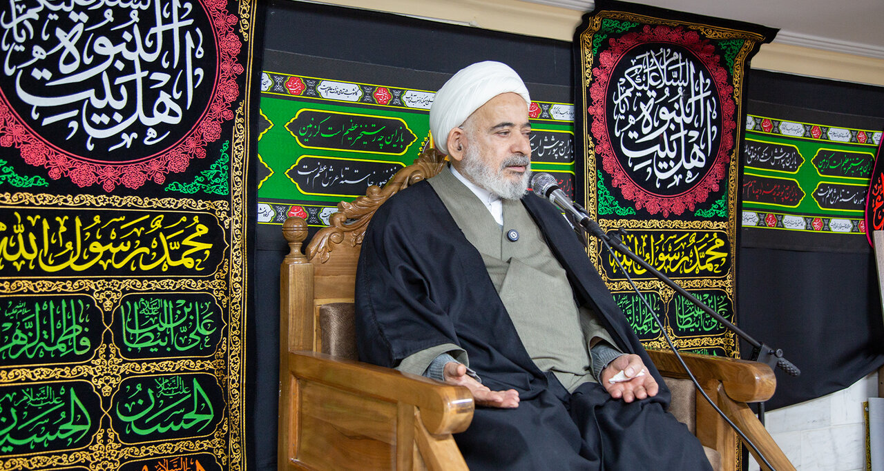 منابع روایی اهل سنت سرشار از فضائل اهل بیت علیهم السلام است