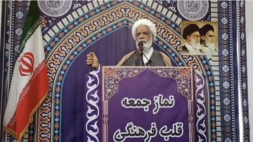 حوزه و دانشگاه مغز متفکر جامعه اند