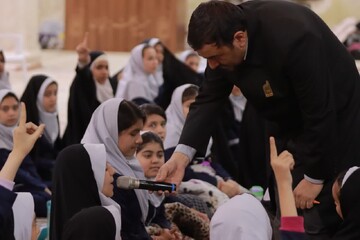 تصاویر / استقبال دانش آموزان زنجانی از طرح پیوند مسجد و مدرسه