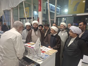 نمایشگاه پژوهش مصداق تحقق مطالبات رهبر انقلاب از حوزه است/ سیره حضرت زهرا(س) تجلی دفاع از ولایت است