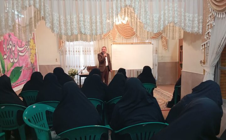 تصاویر/ جشن میلاد حضرت زهرا(س) در مدرسه علمیه تخصصی حضرت زینب کبری(س) رفسنجان