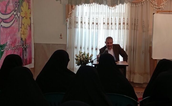 تصاویر/ جشن میلاد حضرت زهرا(س) در مدرسه علمیه تخصصی حضرت زینب کبری(س) رفسنجان