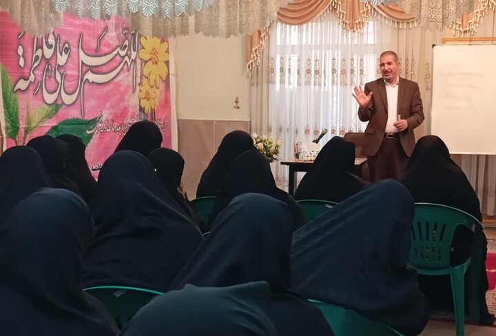 تصاویر/ جشن میلاد حضرت زهرا(س) در مدرسه علمیه تخصصی حضرت زینب کبری(س) رفسنجان