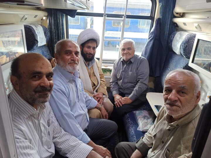 نصاویر/ اردوی زیارتی طلاب مدرسه علمیه المهدی(عج) آران و بیدگل به مشهد مقدس