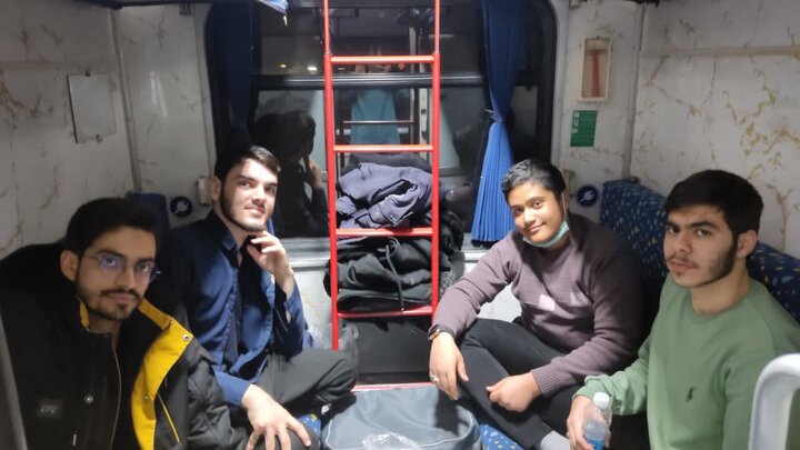 نصاویر/ اردوی زیارتی طلاب مدرسه علمیه المهدی(عج) آران و بیدگل به مشهد مقدس