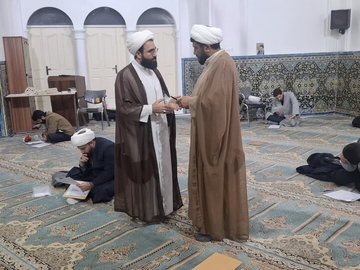 تصاویر/ آزمون‌های استعدادهای برتر حوزوی در کاشان