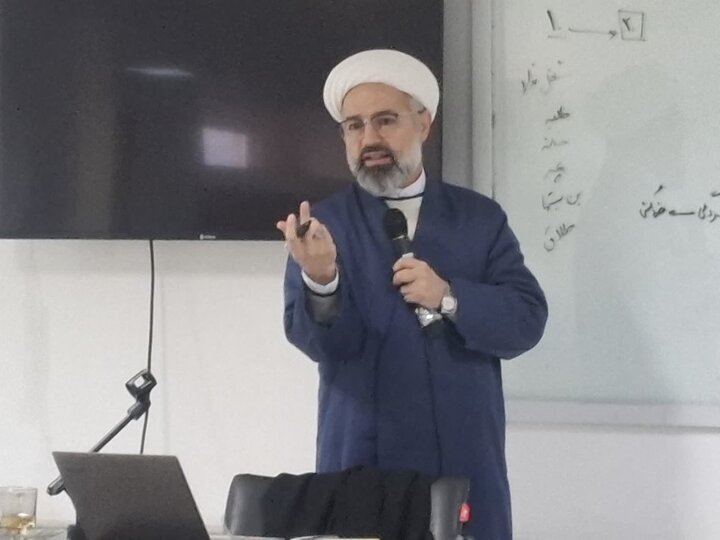 تصاویر/پنجمین دوره آموزش سبک زندگی با نهج البلاغه در مدرسه علمیه امام خمینی (ره) کاشان