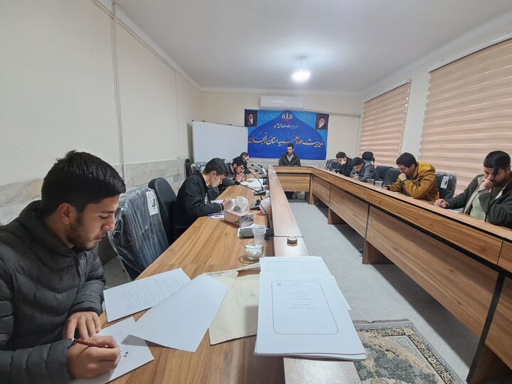 تصاویر / آزمون شناسایی دوره سیزدهم استعداد برتر حوزه‌های علمیه در زنجان